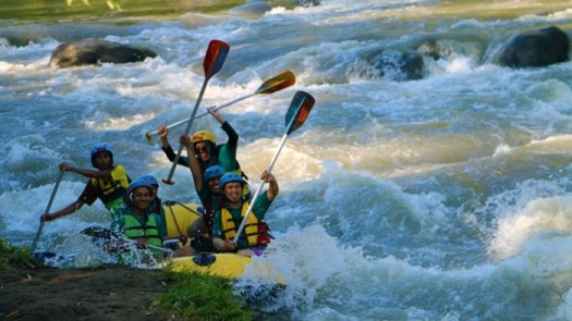Goa Pindul – Hutan Pinus Pengger – Tebing Breksi – Lava Tour Merapi – Candi Borobudur – Gereja Ayam – Kalibiru – Waduk Sermo – Hutan Mangrove – Rafting Sungai Elo – Pusat Oleh-Oleh